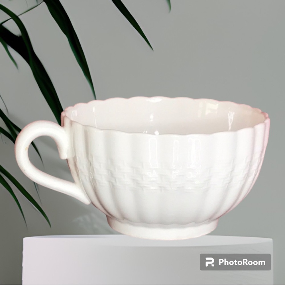 Copeland Spode England Chelsea Wicker Footed Cup